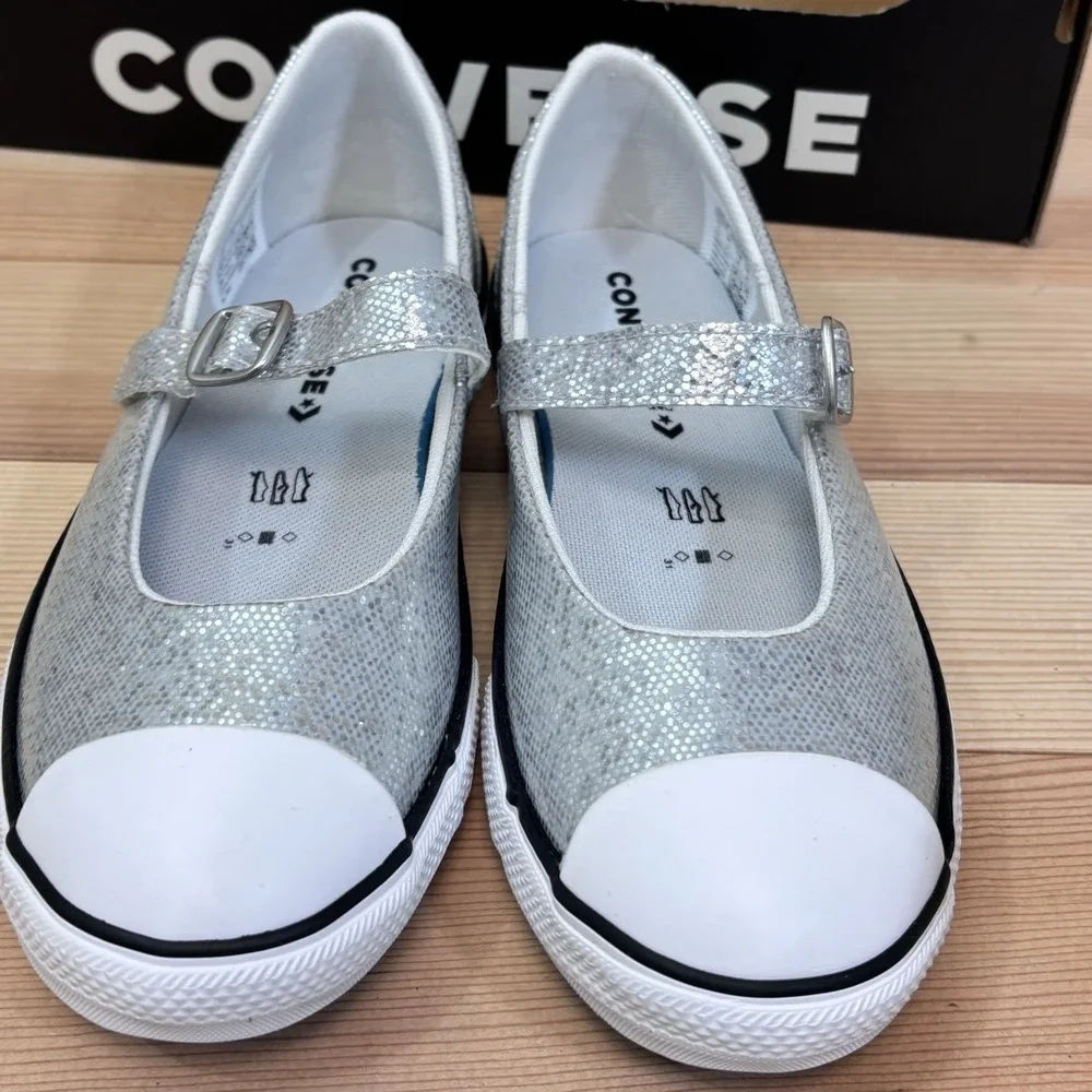Converse Chuck Taylor All Star Youth Size 2.5 Grey/Silver  Dainty Mary Jane Ox